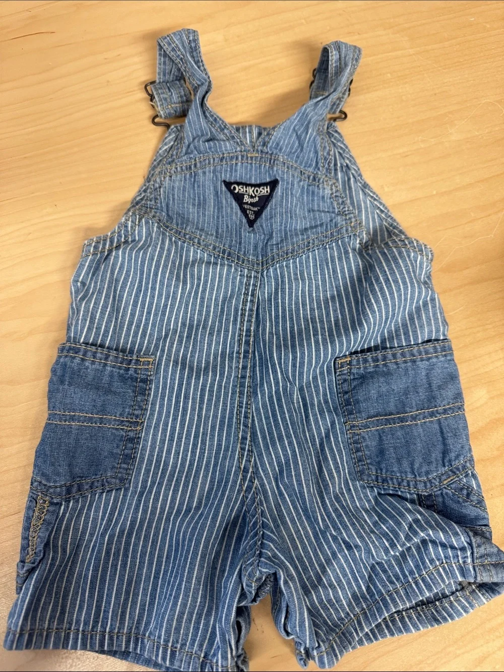 OshKosh B'gosh Blue Denim Pinstripe Kids Short Bib Overalls kids 18 months